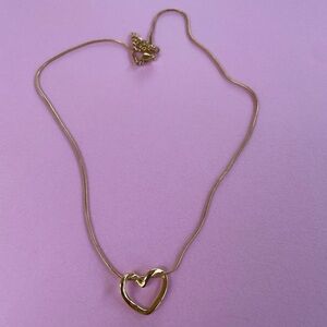 Heart pendant necklace